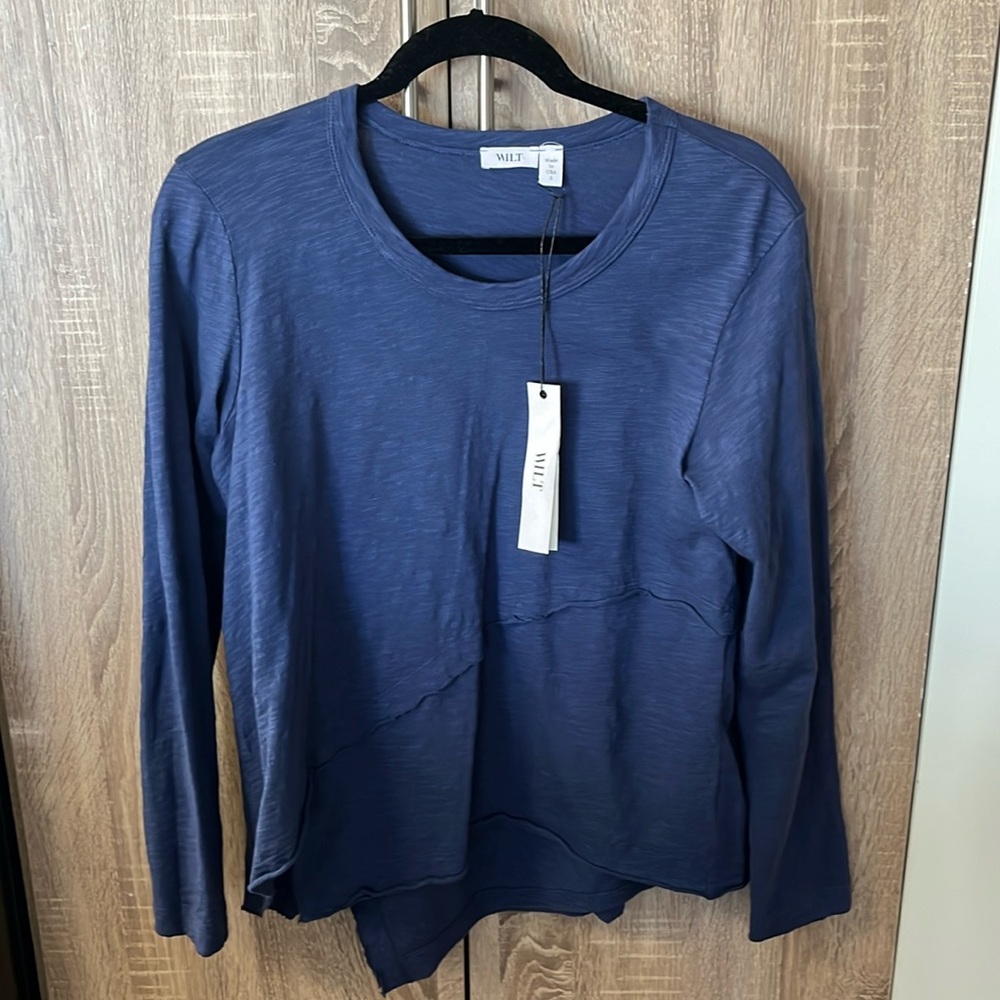 Wilt BNWT Crew 3/4 Sleeve EZ Cross Over Hem Shirt